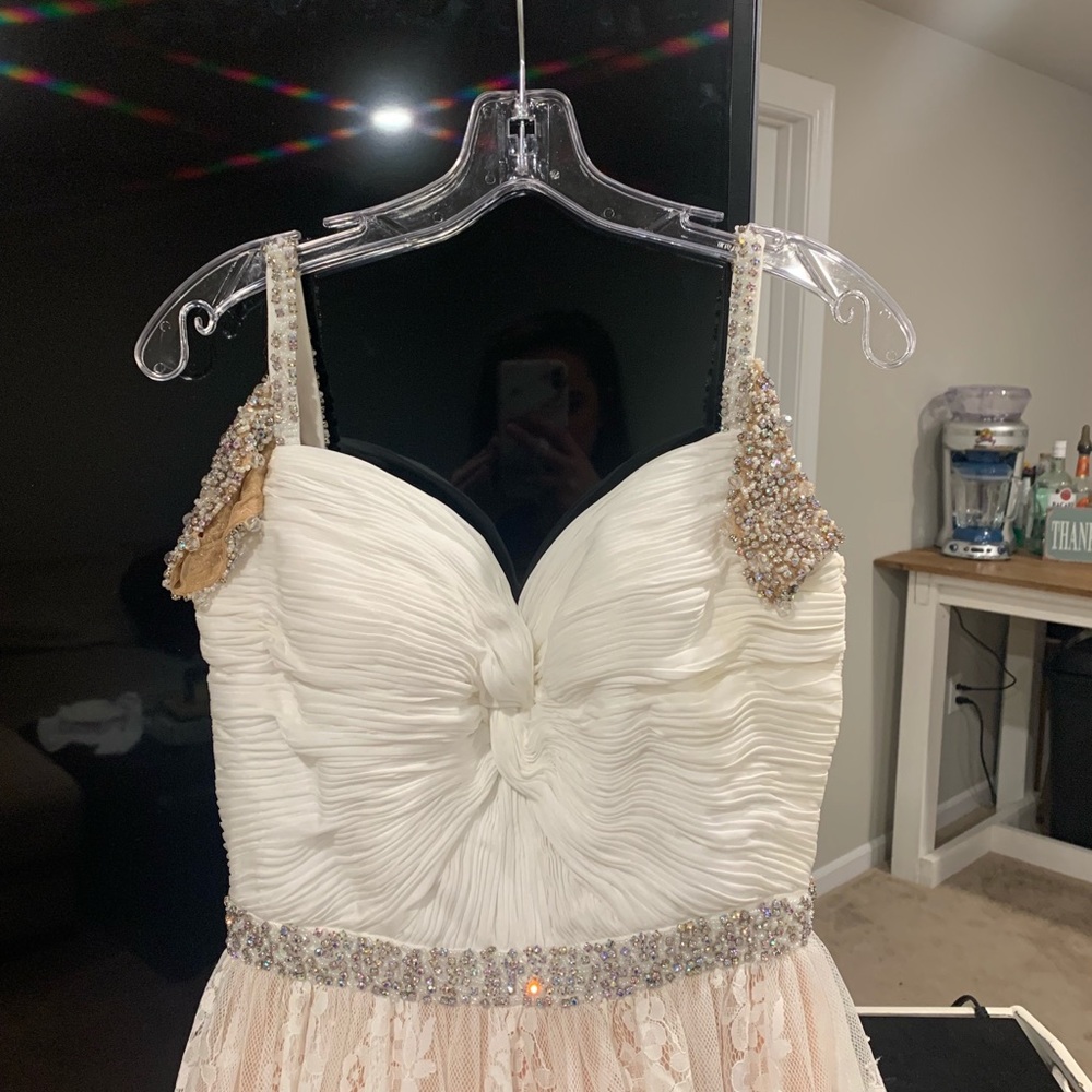 PROM DRESS - Picture 4 of 12